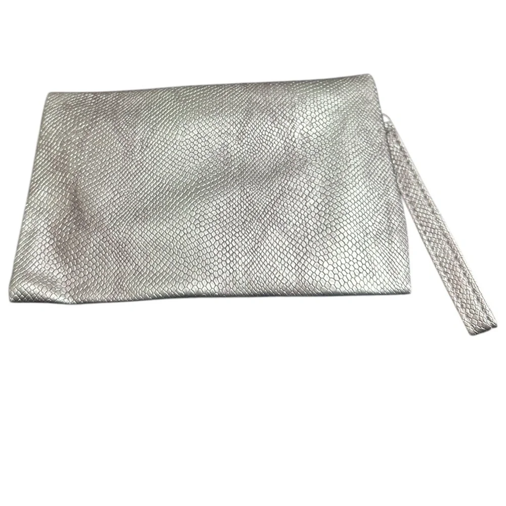 Snakeskin November 2024 Glam Bag - Picture 2 of 4